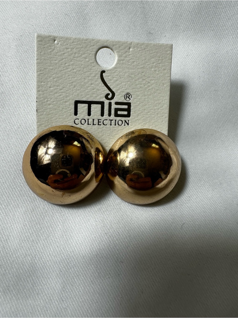 M48. Mia Collection Oversized Gold Dome Button Stud Earrings Vintage Style